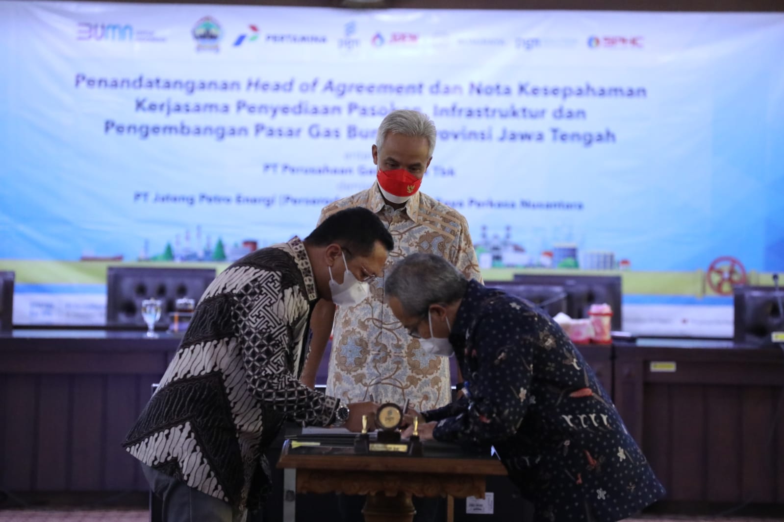 JPEN dan PGN kerjasama penuhi kebutuhan gas kawasan industri se-Jateng JPEN dan PGN kerjasama penuhi kebutuhan gas kawasan industri se-Jateng