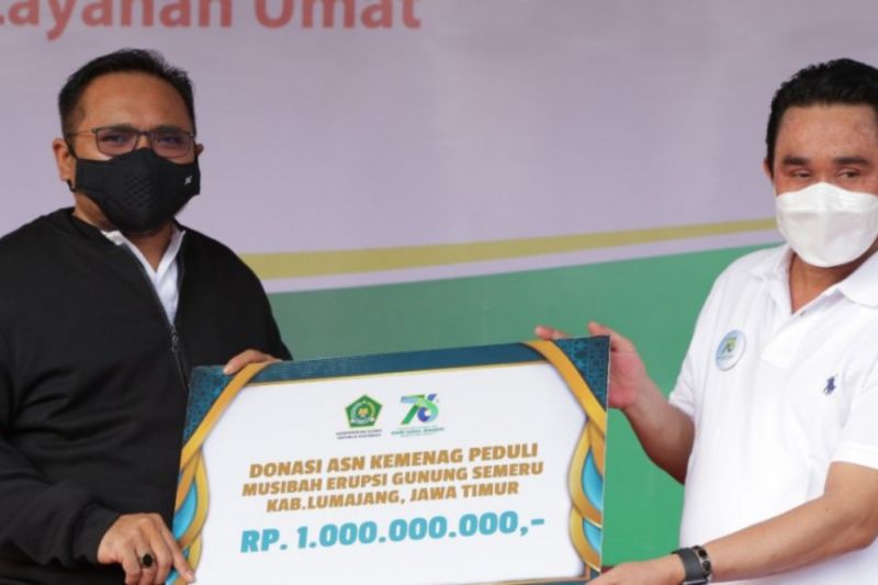 Kemenag serahkan bantuan Rp1 miliar untuk korban erupsi Semeru