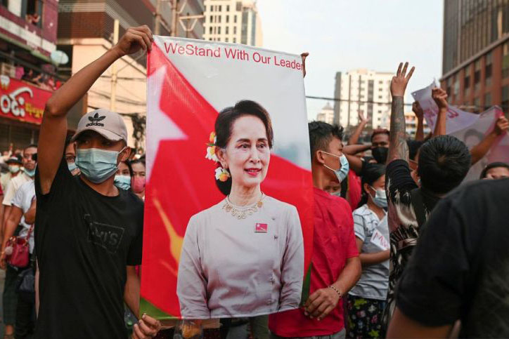 Pengadilan Myanmar tangguhkan putusan pertama dalam sidang Suu Kyi Pengadilan Myanmar tangguhkan putusan pertama dalam sidang Suu Kyi