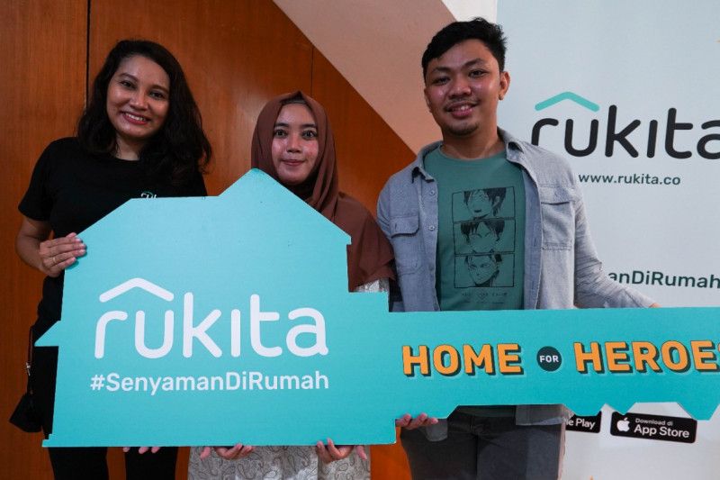 Rukita serahkan hunian gratis kepada pahlawan pandemi Rukita serahkan hunian gratis kepada pahlawan pandemi