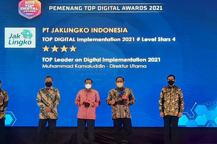 JakLingko raih dua penghargaan transformasi digital JakLingko raih dua penghargaan transformasi digital