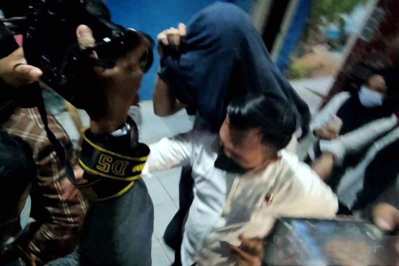 Rektor Unsri minta kasus pelecehan seksual jangan dipolitisasi Rektor Unsri minta kasus pelecehan seksual jangan dipolitisasi