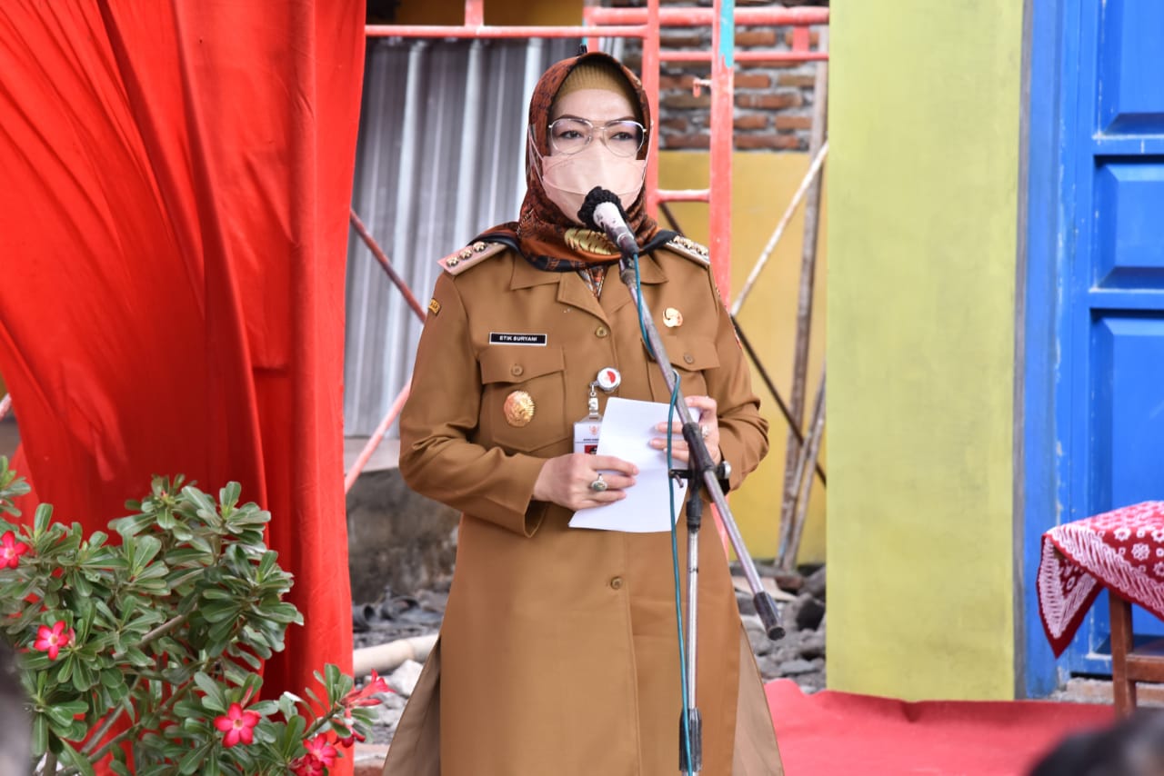 Alun-alun Satya Negara dan Solo Baru dipastikan gelap saat malam pergantian tahun Alun-alun Satya Negara dan Solo Baru dipastikan gelap saat malam pergantian tahun