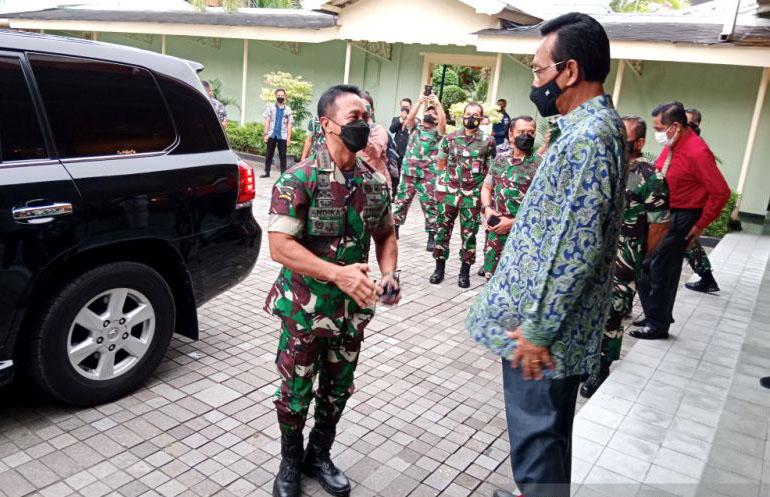 Panglima TNI mengaku dapat banyak ilmu dari Sultan HB X