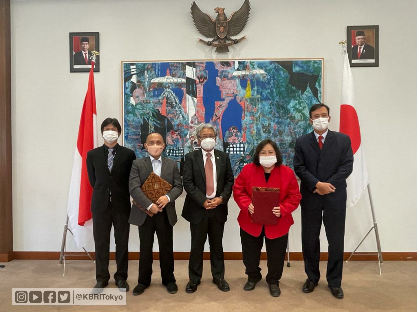 KBRI Tokyo anugerahkan Ambassador Award 2021 bidang kebudayaan, kemanusiaan dan ekonomi