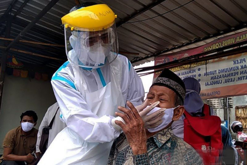 Epidemiolog UGM minta 3T ditingkatkan meski PPKM Level 3 batal Epidemiolog UGM minta 3T ditingkatkan meski PPKM Level 3 batal