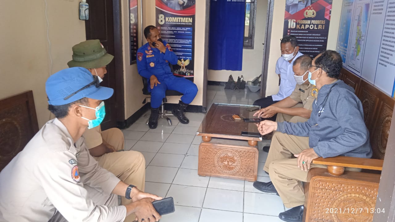 Dua nelayan hilang di perairan Jepara, Satu ditemukan meninggal di Rembang Dua nelayan hilang di perairan Jepara, Satu ditemukan meninggal di Rembang
