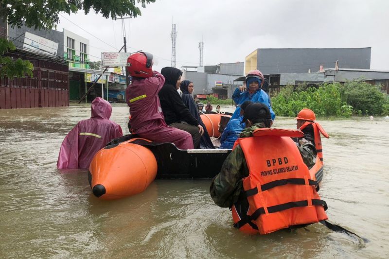 Korban terdampak banjir di Makassar capai 3.206 orang