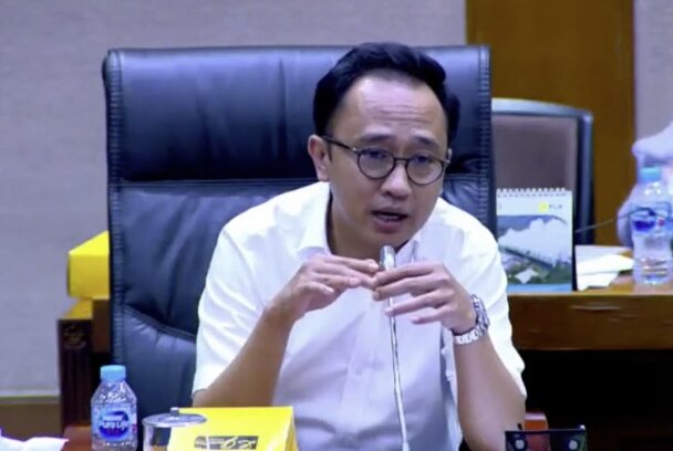 Wakil Ketua Komisi VII DPR: Aneh, serikat pekerja urus manajemen Wakil Ketua Komisi VII DPR: Aneh, serikat pekerja urus manajemen