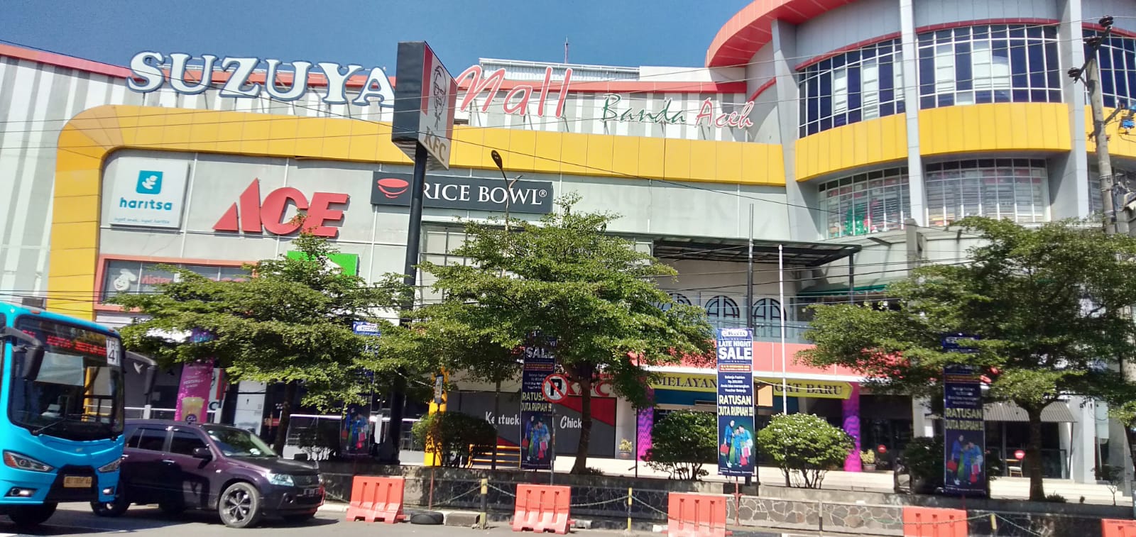Jelang Nataru, jam operasional pusat perbelanjaan dibatasi