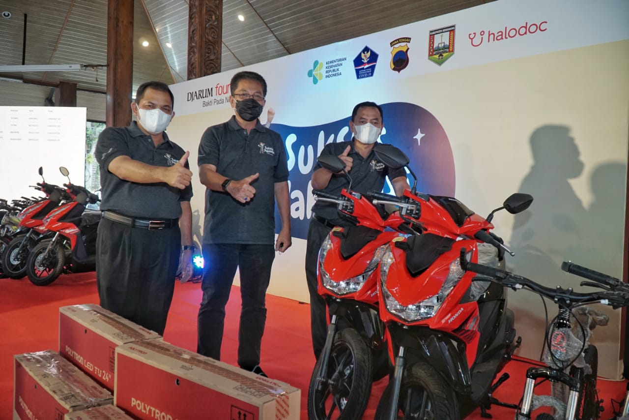 Vaksinasi capai 60 persen, Djarum Foundation beri apresiasi 4 sepeda motor untuk warga Semarang