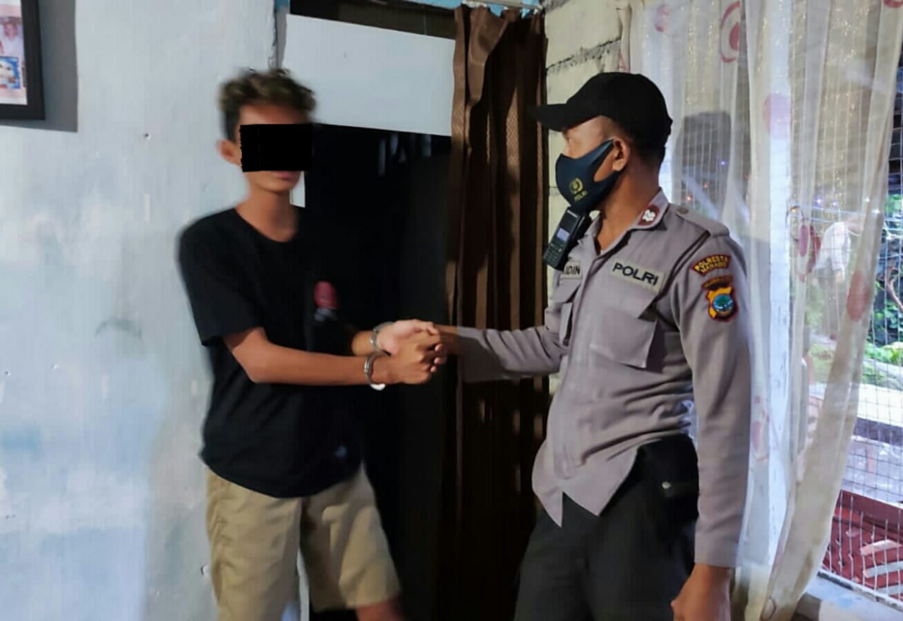 Mabuk dan tikam sesama warga Ranotana Weru Manado, SL diamankan polisi Mabuk dan tikam sesama warga Ranotana Weru Manado, SL diamankan polisi