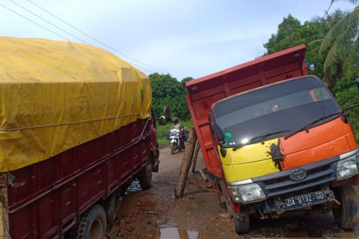 Bupati Kayong minta provinsi tingkatkan anggaran pembangunan jalan