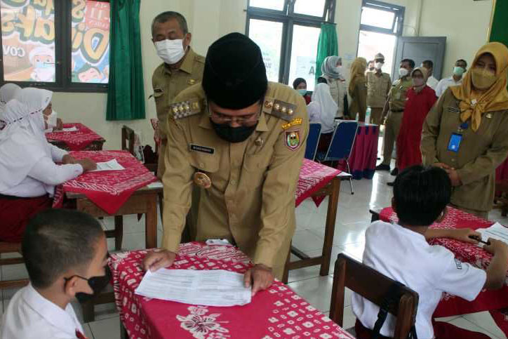 Bupati Boyolali imbau warga tidak mudik libur Natal dan Tahun Baru Bupati Boyolali imbau warga tidak mudik libur Natal dan Tahun Baru