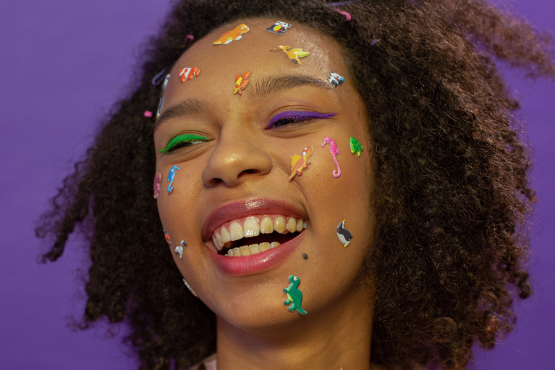 Riasan warna bold hingga makeupcare diprediksi akan jadi tren di 2022 Riasan warna bold hingga makeupcare diprediksi akan jadi tren di 2022