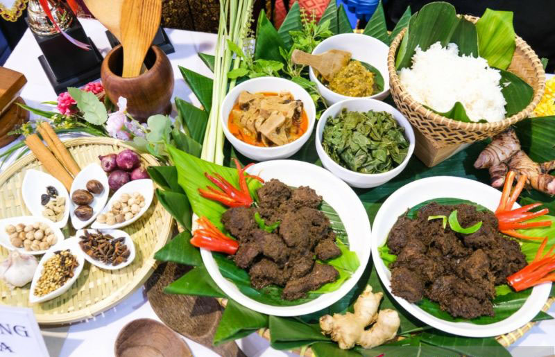 KBRI Bandar Seri Begawan perkenalkan rendang Minang lewat festival KBRI Bandar Seri Begawan perkenalkan rendang Minang lewat festival