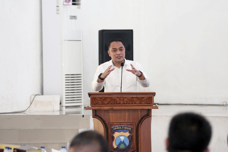 Wali Kota Surabaya keluarkan Surat Edaran Natal dan Tahun Baru 2022 Wali Kota Surabaya keluarkan Surat Edaran Natal dan Tahun Baru 2022