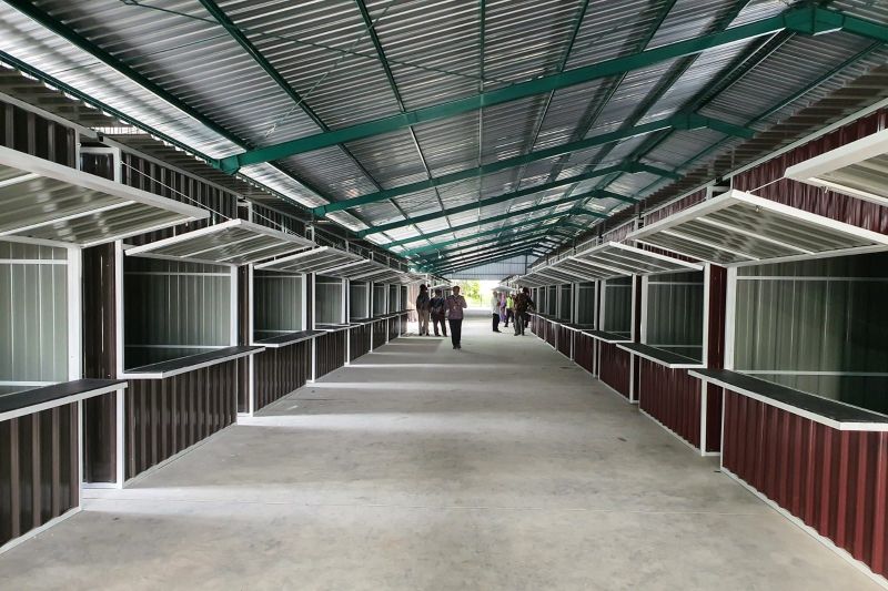 Lapak PKL di Bandara Lombok mulai difungsikan