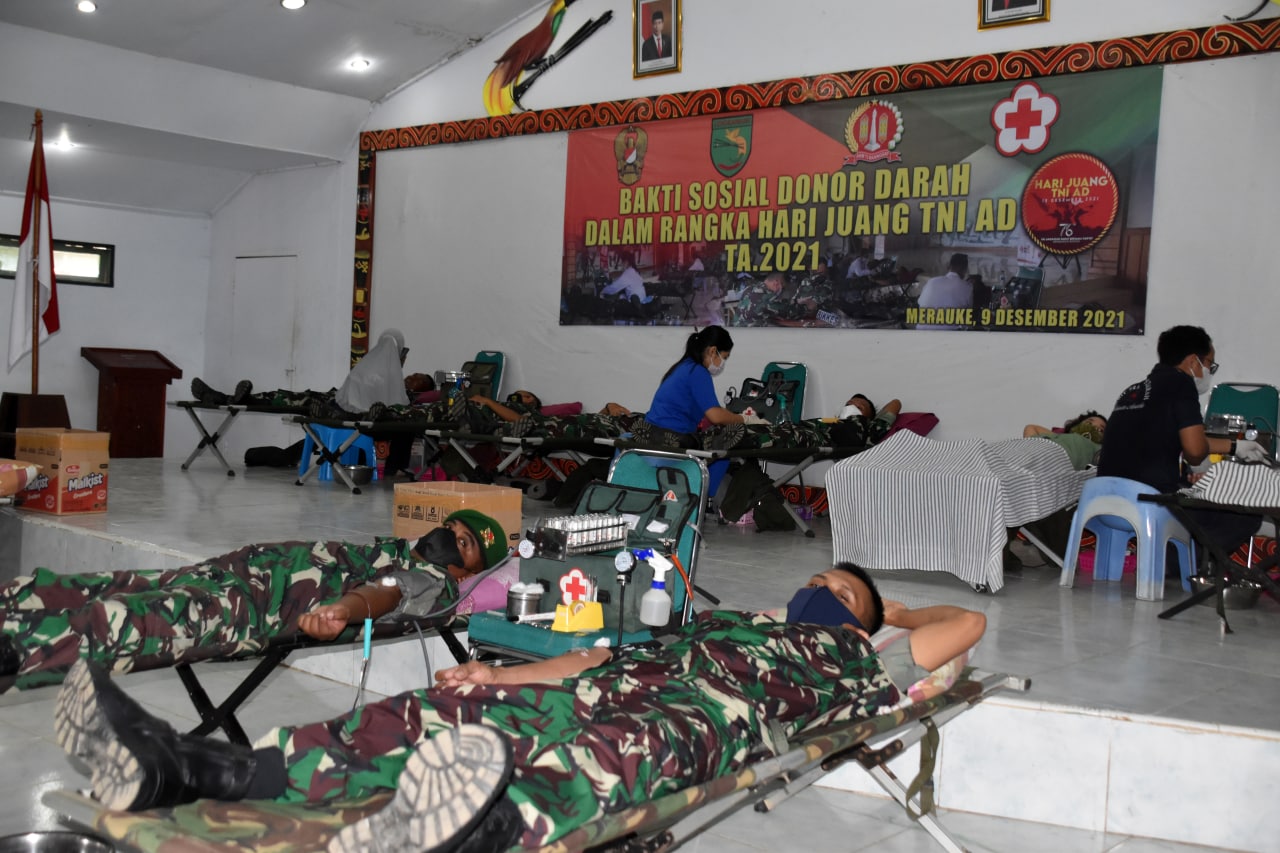 Peringati Hari Juang TNI AD, ratusan prajurit TNI dan Polri ikut donor darah Peringati Hari Juang TNI AD, ratusan prajurit TNI dan Polri ikut donor darah