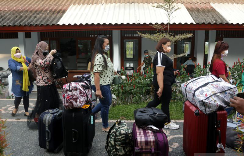 Satgas: Karantina gratis hanya bagi PMI pelajar dan pegawai pemerintah Satgas: Karantina gratis hanya bagi PMI pelajar dan pegawai pemerintah