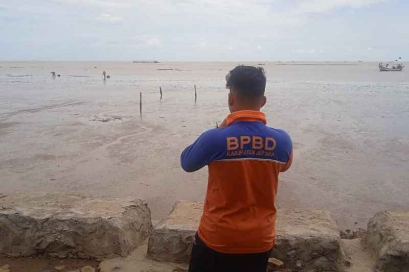 BPBD Jepara masih mencari dua nelayan hilang saat melaut BPBD Jepara masih mencari dua nelayan hilang saat melaut