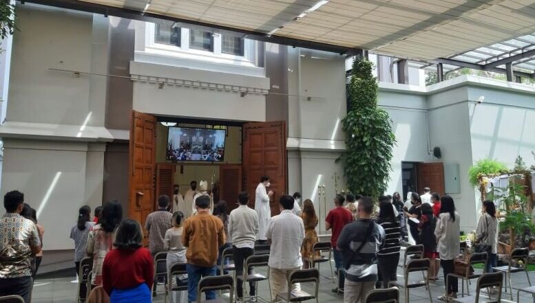 Protokol kesehatan diterapkan pada acara perayaan Natal di Kota Bandung