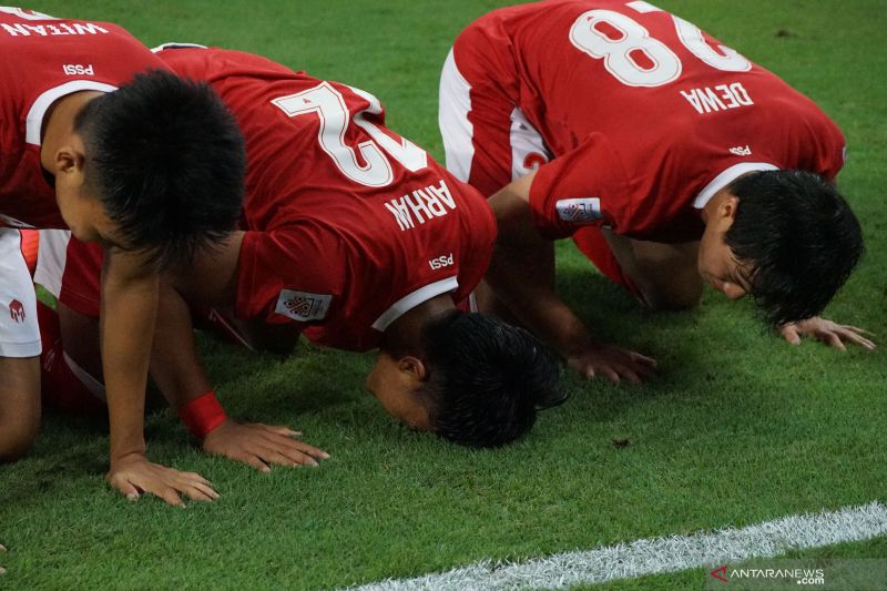Indonesia lolos ke semifinal Piala AFF 2020 usai bantai Malaysia 4-1 Indonesia lolos ke semifinal Piala AFF 2020 usai bantai Malaysia 4-1
