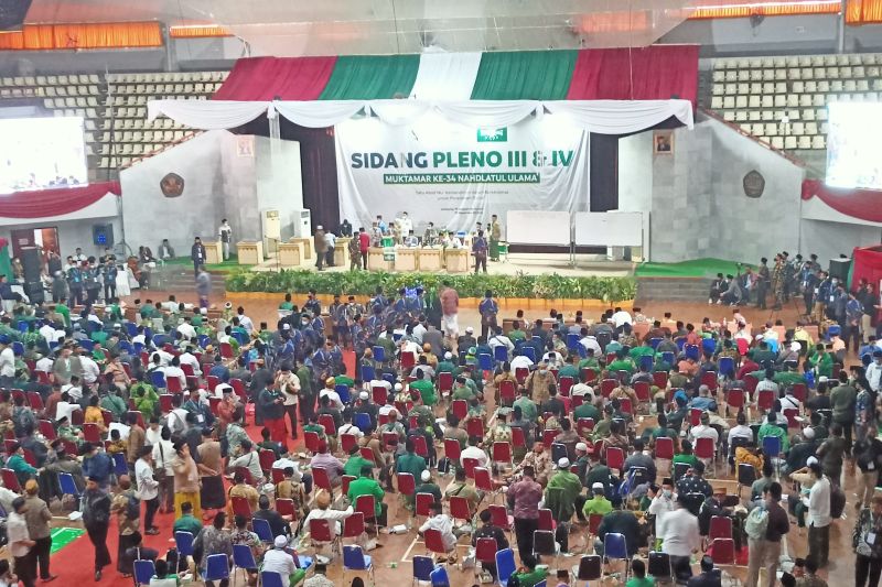 Yahya Cholil Staquf unggul pada penjaringan bakal calon Ketum PBNU Yahya Cholil Staquf unggul pada penjaringan bakal calon Ketum PBNU