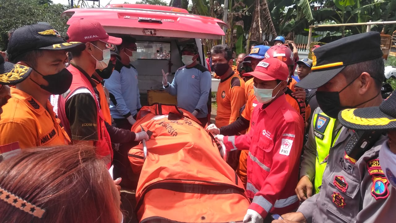 Korban hanyut di Sungai Metro ditemukan mengambang Korban hanyut di Sungai Metro ditemukan mengambang