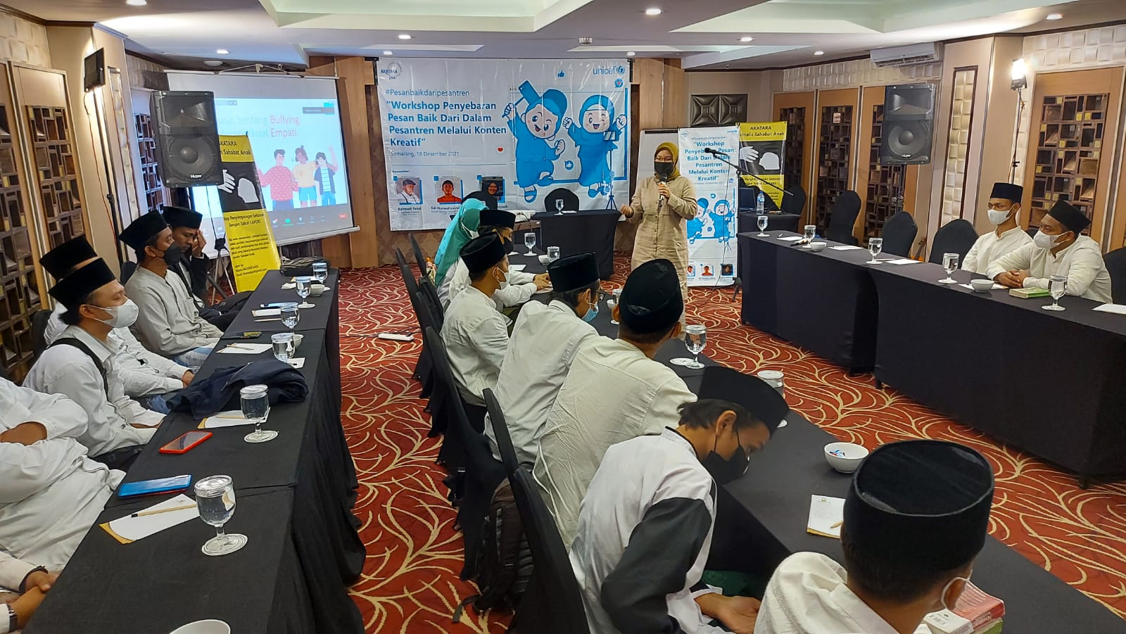 Santri dapat menyampaikan pesan kebaikan lewat medsos Santri dapat menyampaikan pesan kebaikan lewat medsos