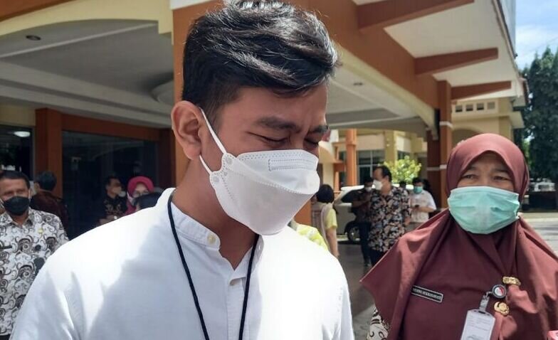 Gibran resmi pecat pengemudi BST nakal Gibran resmi pecat pengemudi BST nakal