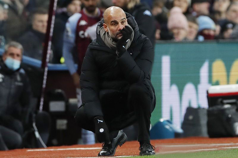 Bos City Guardiola desak fans untuk divaksin dan kenakan masker