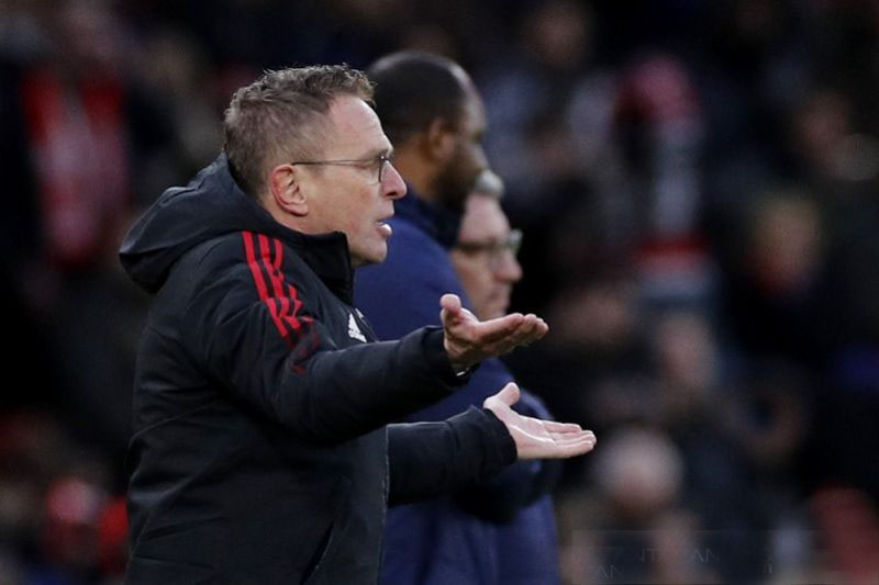 Rangnick bilang terlalu dini bicarakan strategi MU di bursa transfer