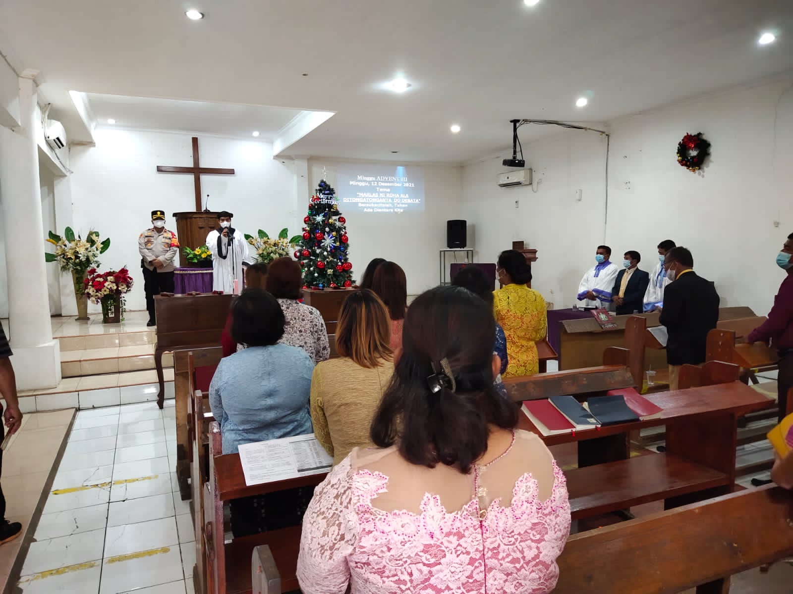 Polsek Benda cek kesiapan prokes dan keamanan gereja jelang Natal