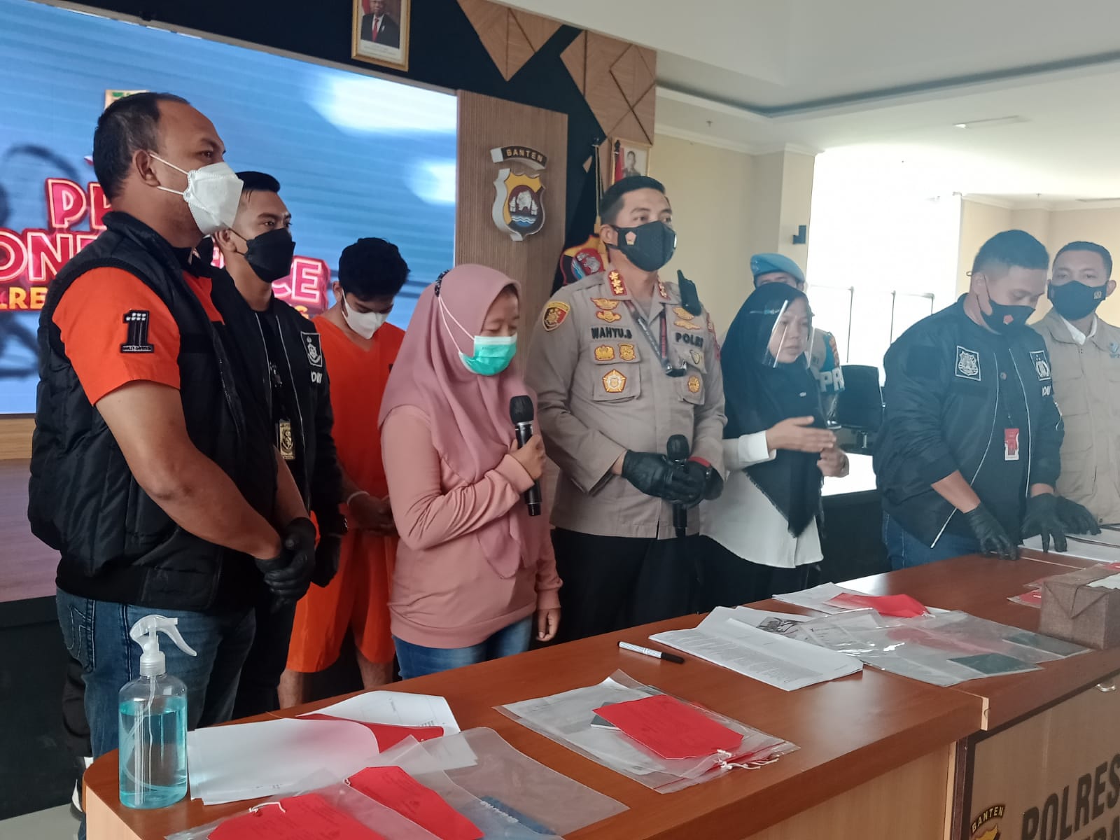 Satreskrim Polresta Tangerang tangkap pasutri pelaku penipuan tenaga kerja