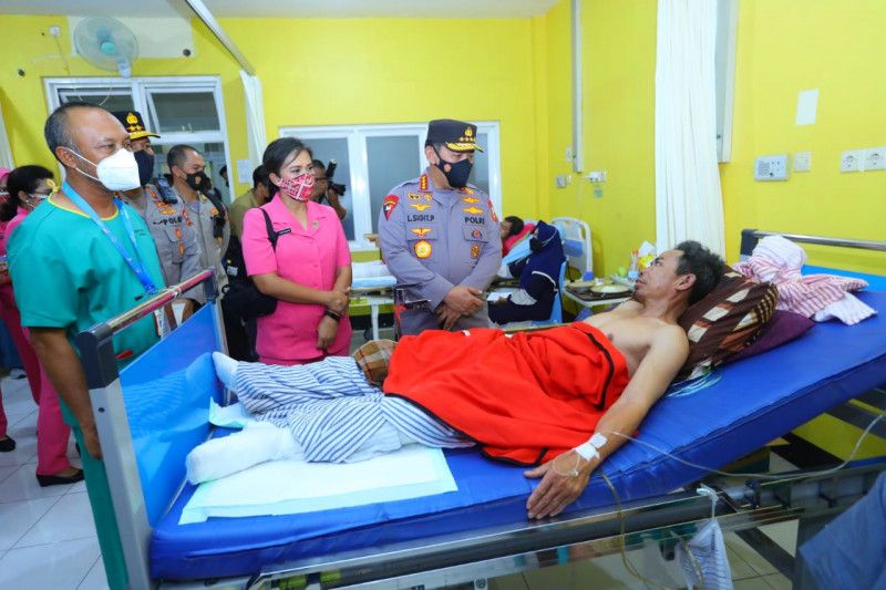 Kapolri minta jajaran beri perhatian khusus korban erupsi Semeru Kapolri minta jajaran beri perhatian khusus korban erupsi Semeru