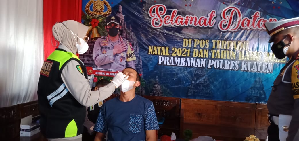 Libur Nataru, Polisi periksa pengendara roda empat di jalur Jogyakarta-Solo Libur Nataru, Polisi periksa pengendara roda empat di jalur Jogyakarta-Solo