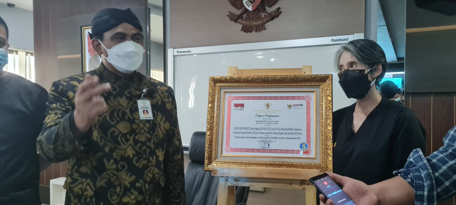 Si Bina Cantik Bingits bawa Jateng raih Top 5 Outstanding Achievement Service Innovation 2021 Si Bina Cantik Bingits bawa Jateng raih Top 5 Outstanding Achievement Service Innovation 2021