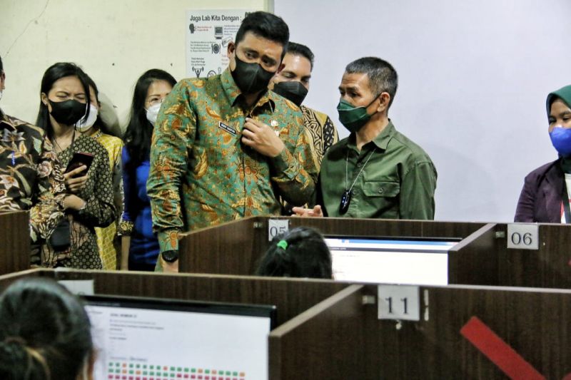 Wali Kota Medan kuliahkan 300 orang pakai dana pribadi