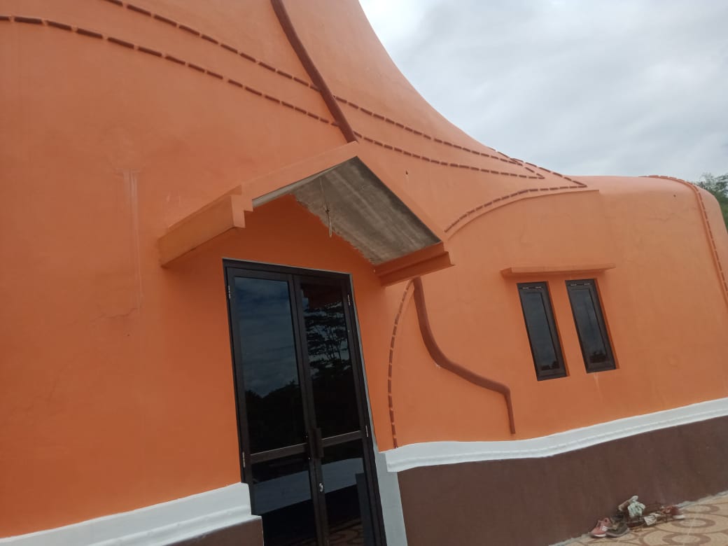 Warga Boyolali bangun rumah unik berbentuk sepatu dekat pintu tol Warga Boyolali bangun rumah unik berbentuk sepatu dekat pintu tol