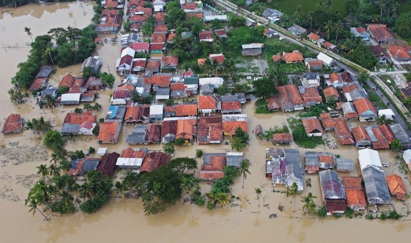 Hujan diprakirakan mengguyur sejumlah kota besar Hujan diprakirakan mengguyur sejumlah kota besar
