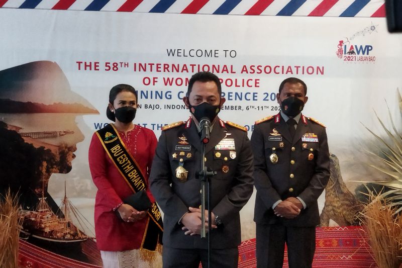 Kapolri resmi membuka Konferensi Polwan Sedunia di Labuan Bajo Kapolri resmi membuka Konferensi Polwan Sedunia di Labuan Bajo