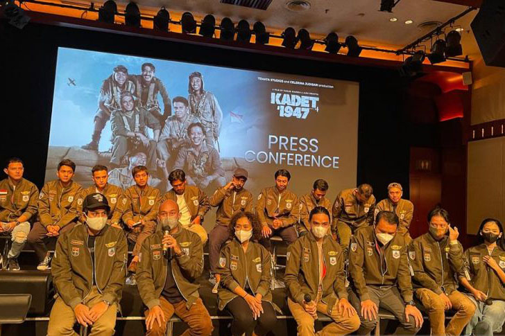 Bertema peperangan, Kadet 1947 gunakan efek CGI dan kamera khusus Bertema peperangan, Kadet 1947 gunakan efek CGI dan kamera khusus