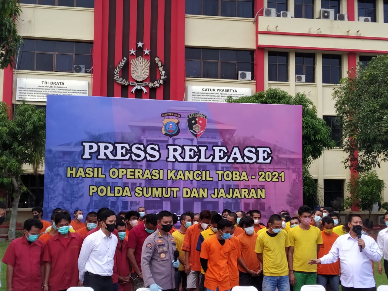 Operasi Kancil Toba 2021 ungkap 129 kasus dan amankan 147 tersangka Operasi Kancil Toba 2021 ungkap 129 kasus dan amankan 147 tersangka