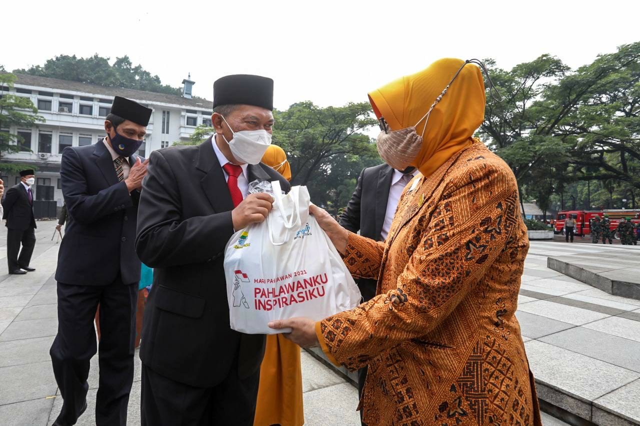 Wali Kota Bandung ajak masyarakat tanamkan sikap kepahlawanan Wali Kota Bandung ajak masyarakat tanamkan sikap kepahlawanan