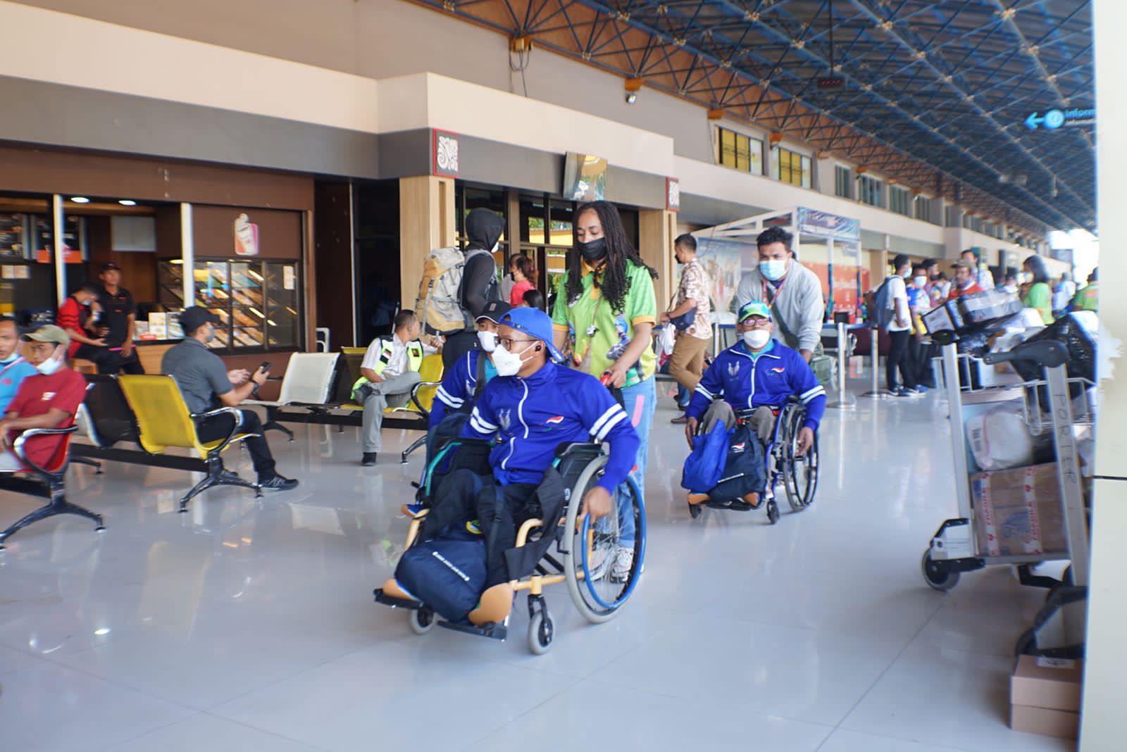 Bandara Sentani sambut kedatangan kontingen Peparnas XVI Papua