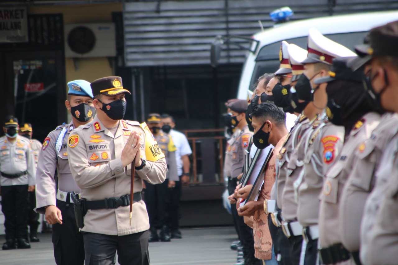 50 personel dan PNS Polresta Malang Kota dapat penghargaan 50 personel dan PNS Polresta Malang Kota dapat penghargaan