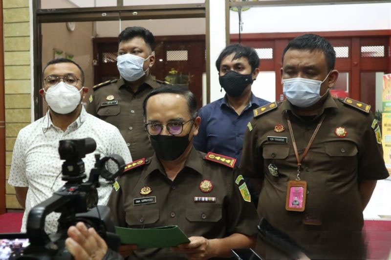 Kejari Jakpus tahan tiga tersangka korupsi KPA senilai Rp39,1 miliar Kejari Jakpus tahan tiga tersangka korupsi KPA senilai Rp39,1 miliar