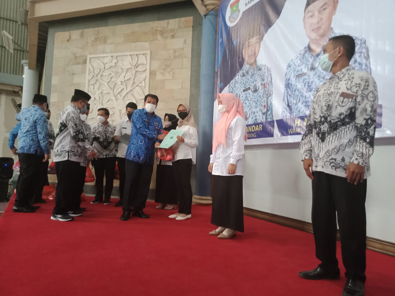 125 guru se Kabupaten Tangerang terima bantuan