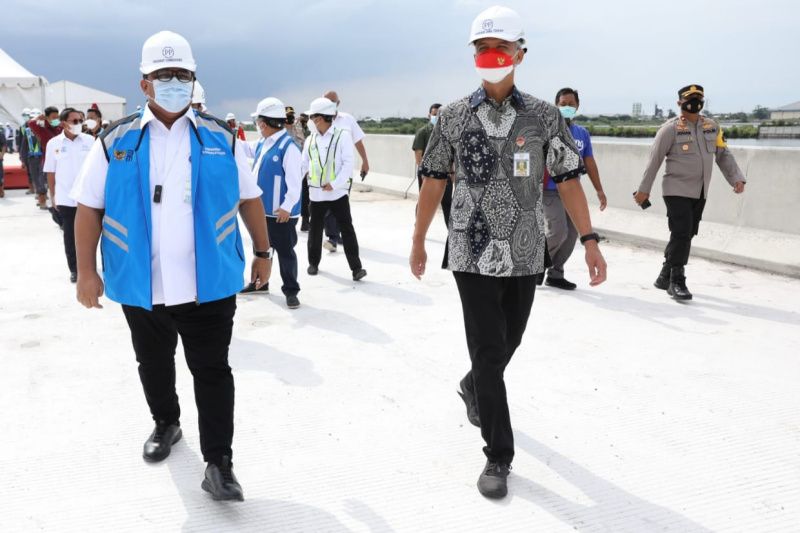 Ganjar cek progres tol Semarang-Demak Seksi II